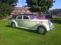 Hampshire Wedding Car 1071489 Image 3